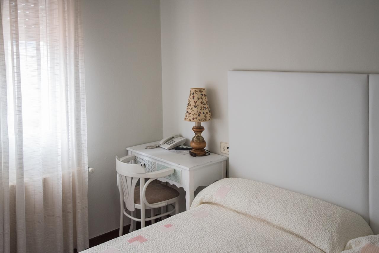 Hostal Antolin Redondela Ngoại thất bức ảnh